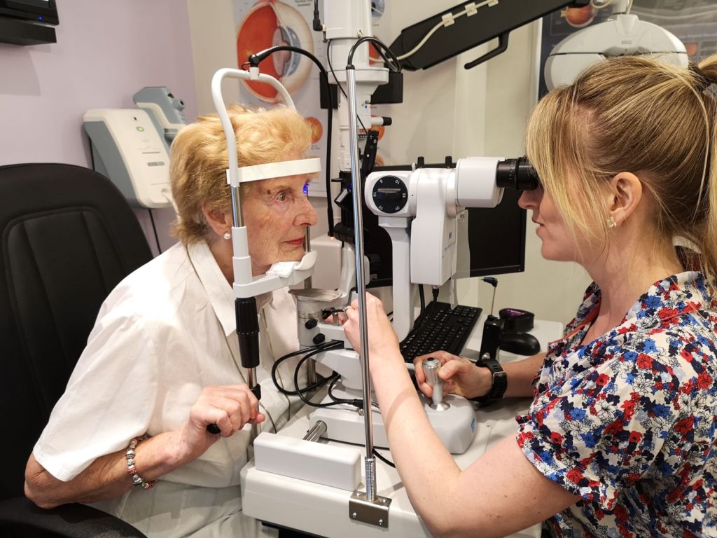 Using The New Slit Lamp