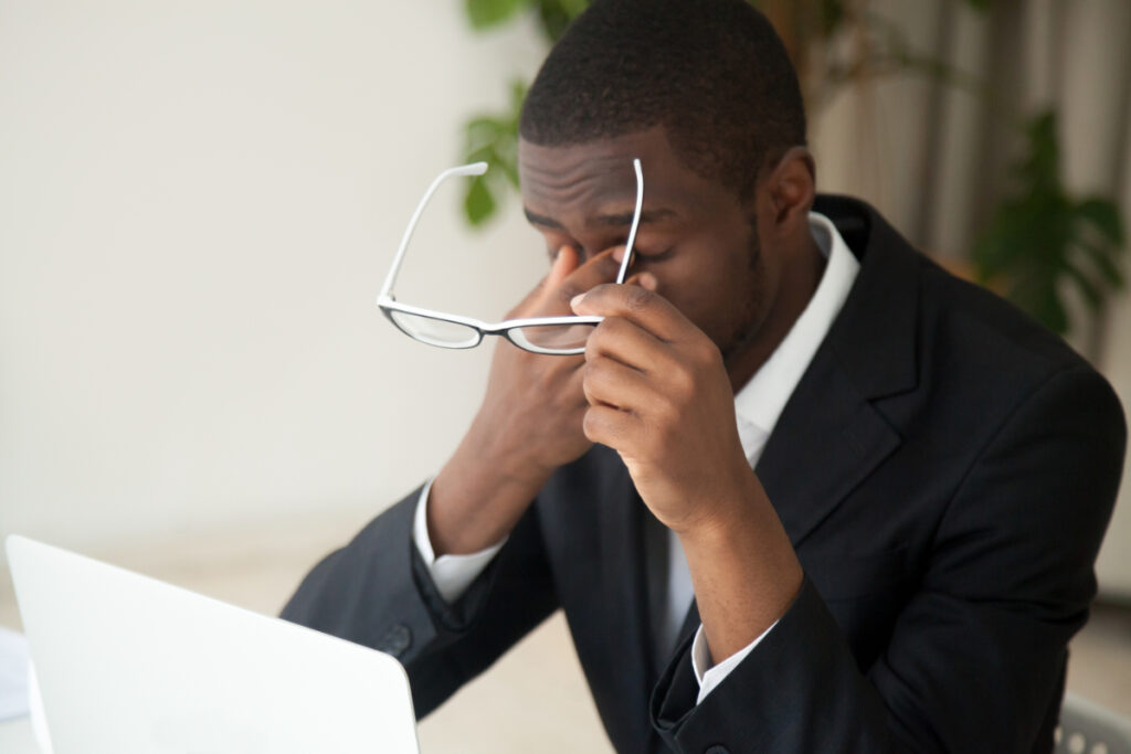 Does eye strain cause headaches?