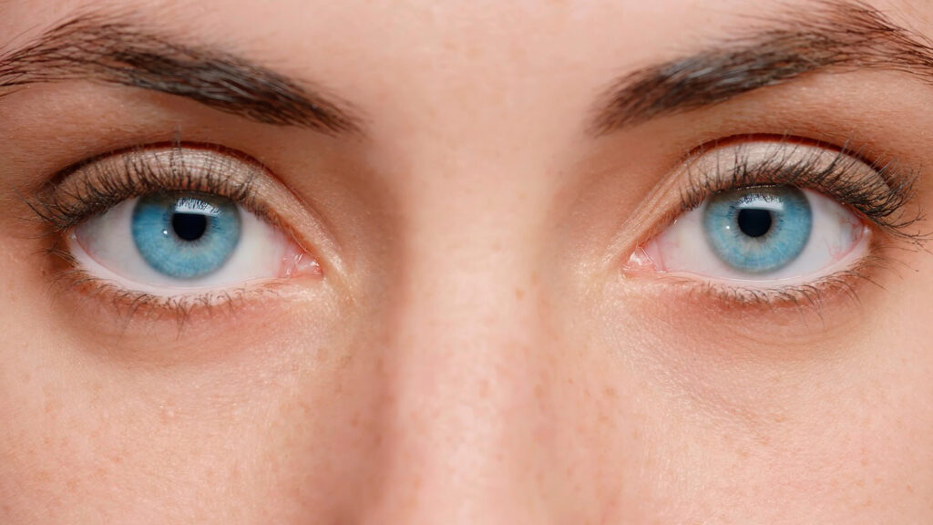 How to Choose the Right Colour Glasses for Your Eye Colour